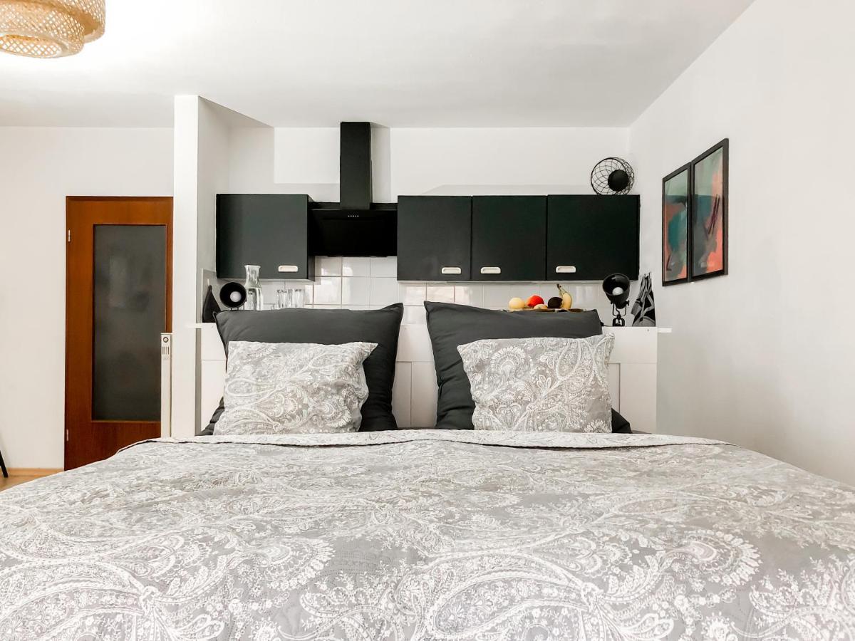 Studio Near Altstadt /W Workspace, Feng-Shui & Art Wurtzbourg Extérieur photo